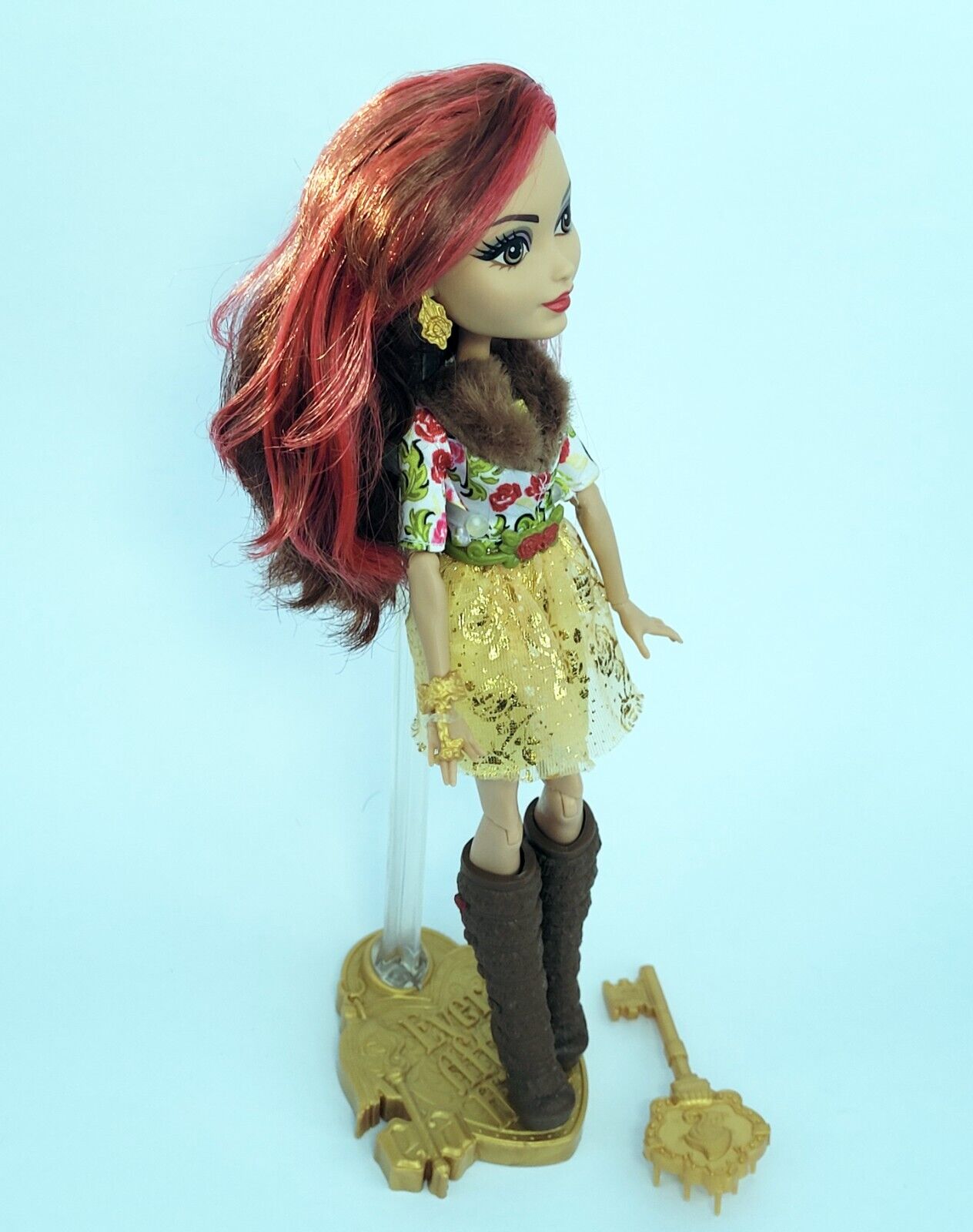 Ever After High Rosabella Beauty FIRST CHAPTER Outfit and Accessories