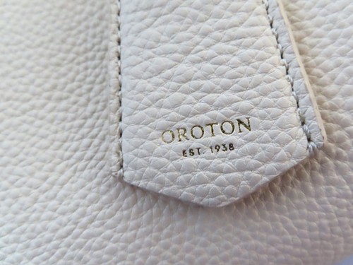 Oroton Margot Rare egg shell Large tote bag shopper ex cond genuine leather bag - Picture 9 of 23