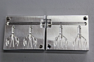 Aluminum soft bait mold - 1 .5" Baby Crawfish - 2 cavity