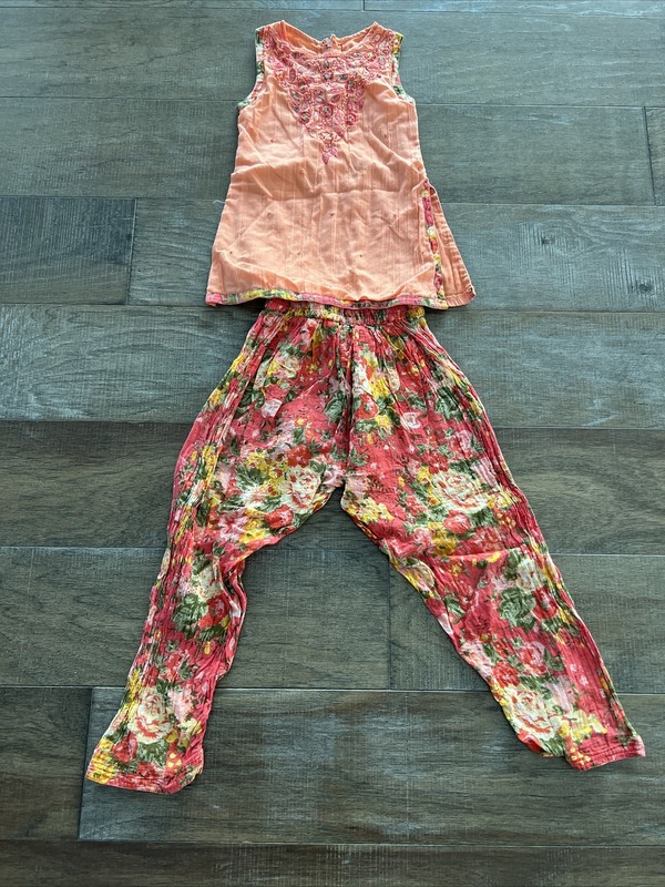 girls pink floral punjabi / salwar kameez - genuine - size 22