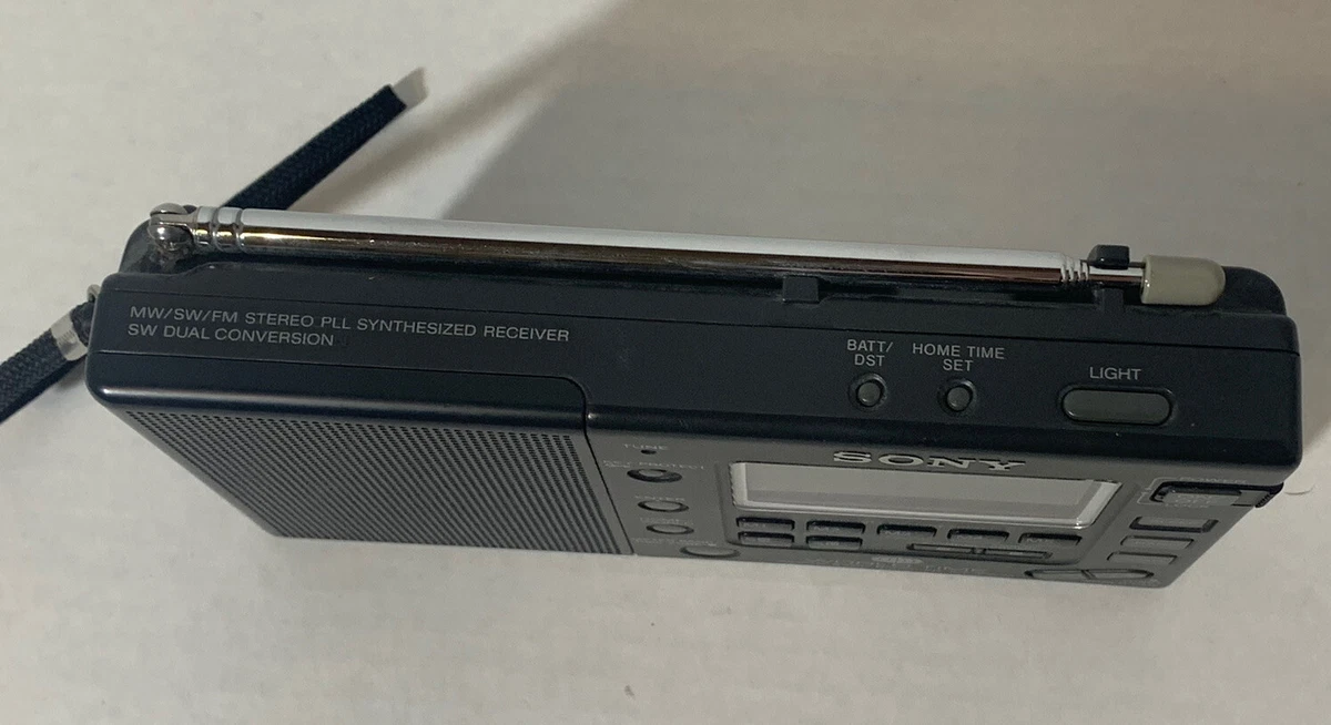 SONY ICF-SW33 WORLD TIME WORLD BAND RADIO (READ DESCRIPTION) T22