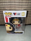 Funko Pop! DC Universe - WW - Wonder Woman Classic with Cape #433