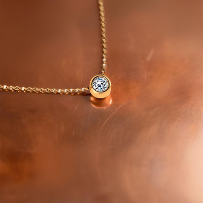 Solitär Diamant Collier 18kt in Rotgold 0,11ct Cervin Blanc