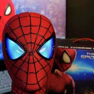 Amazing Spiderman Marvel Avenger Spidey Cosplay Maske Helm LED Licht Musik Song