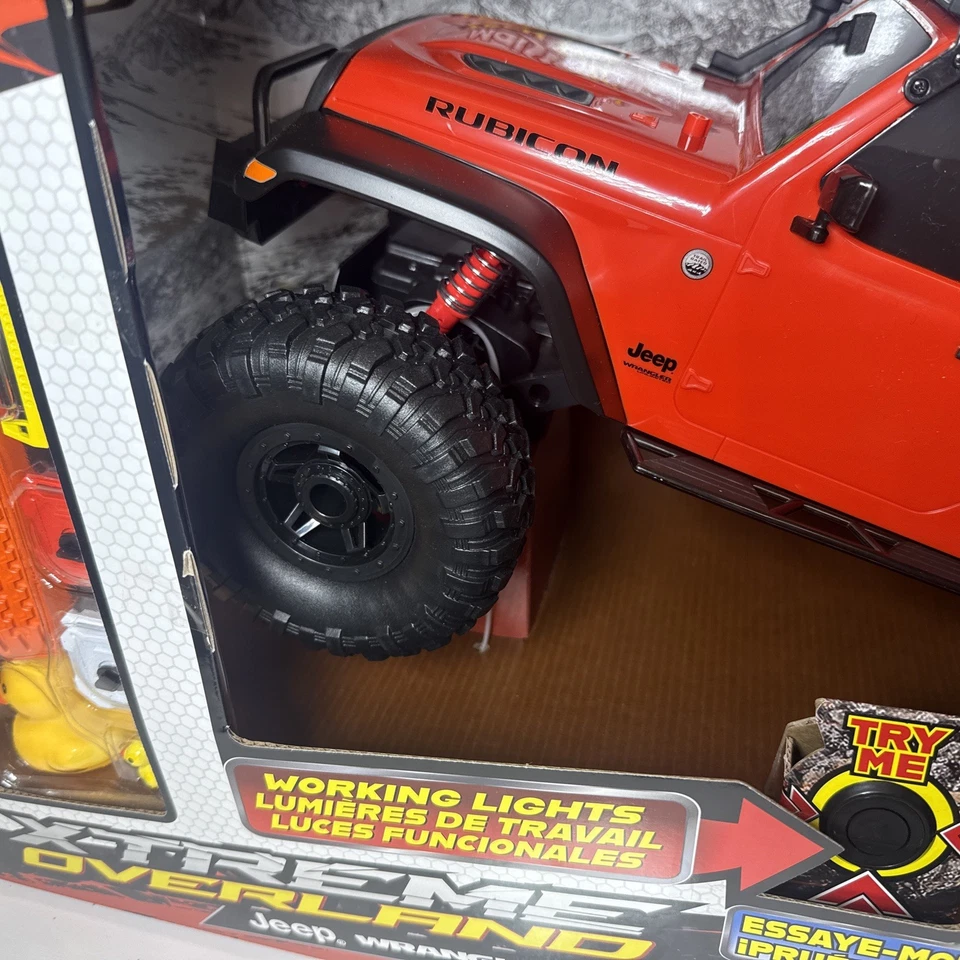 Maisto Tech RC - Jeep Wrangler Rubicon RED /BLUE  Xtreme Overland With Lights - Image 4 of 4