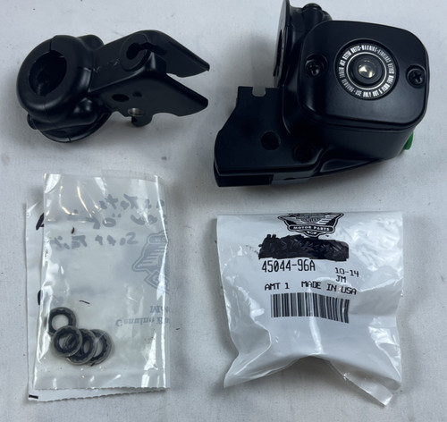 HARLEY DAVIDSON GENUINE BLACK FRONT MASTER CYLINDER/CLUTCH BRACKET KIT 45044-96A