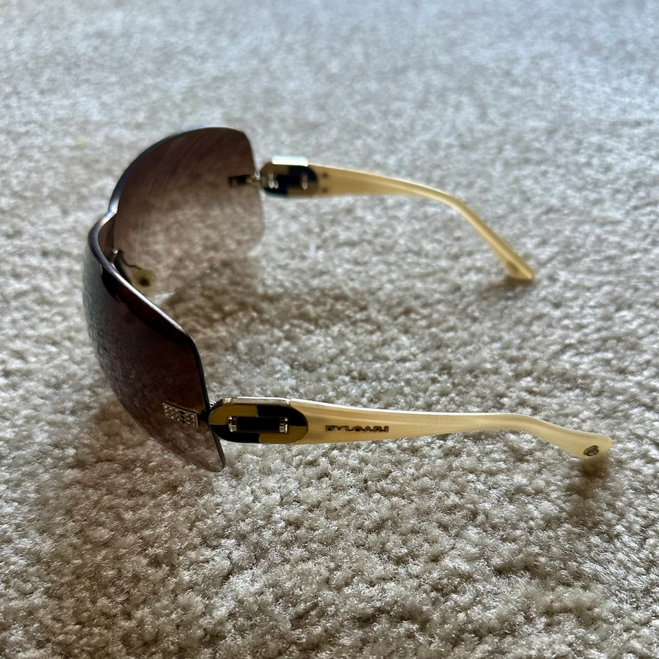 Gafas de sol para mujer Bvlgari 6054B hechas en Italia Foto 2 de 4