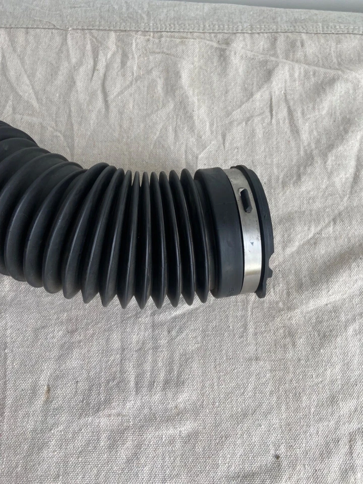 Limpiador de admisión de aire manguera tubo conducto 4,7 L 2007 Jeep Commander usado. Foto 2 de 3