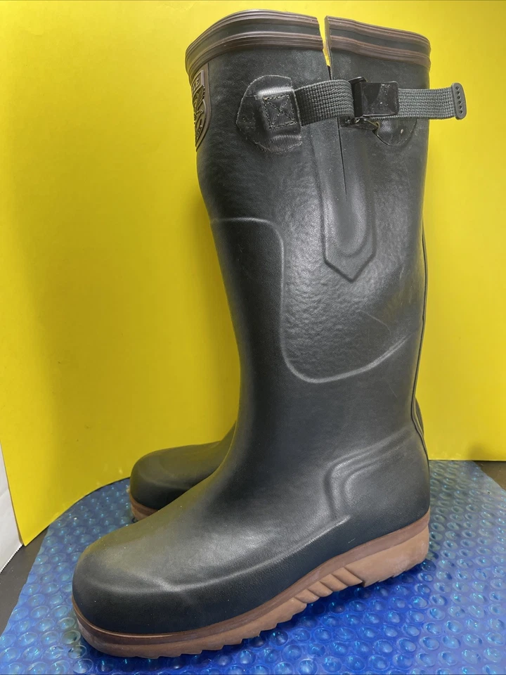 Botas de goma verde oscuro Aigle para hombre EU 41 US 9 talla aisladas banda de rodadura profunda Foto 4 de 4