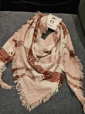 CAPELLI New York Triangle Blanket Scarf Shawl Wrap Pink Maroon