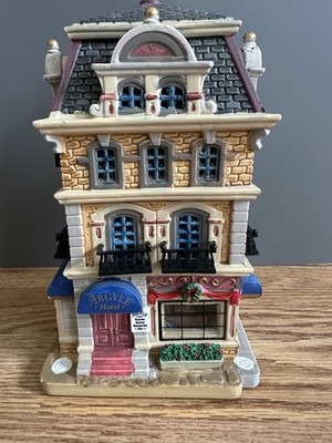 Lemax Signature Collection 2017  ''Argyle Hotel'' Christmas Village No Light