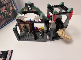 Harry Potter LEGO #475 Professor Lupin's Classroom (Prisoner of Azkaban) W/Box!