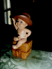 ASHTON DRAKE/MARIE OSMOND / PING LAU WEE BEES  MAGNETIC COWBOY  ON BALE OF HAY