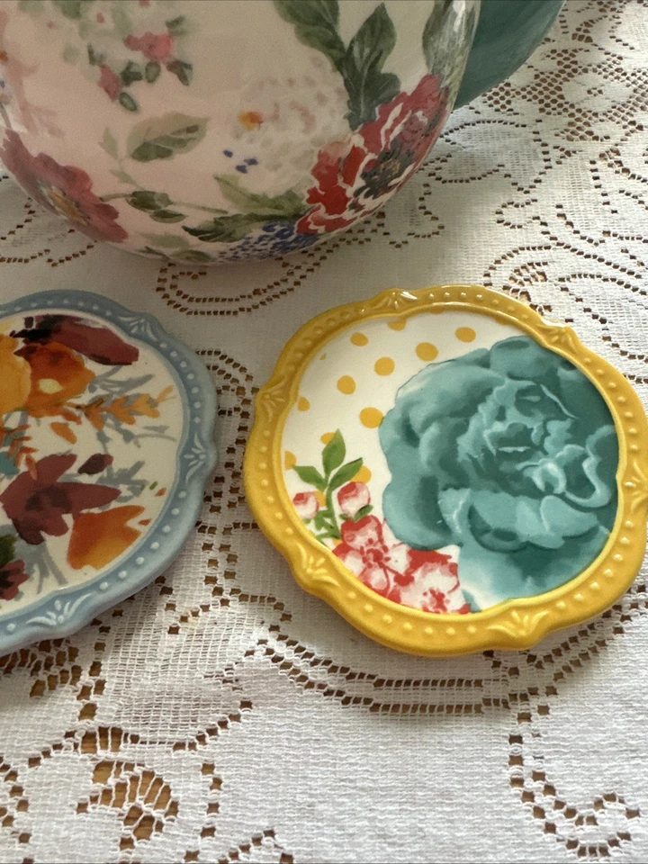 Bule Country Garden The Pioneer Woman cerâmica azul-petróleo 23 oz 2 porta-copos, 3 canecas - Imagem 3 de 4