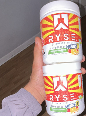 Ryse Pre-Workout Powder Orange Strawberry 14.6 oz Sports Fitness Performance