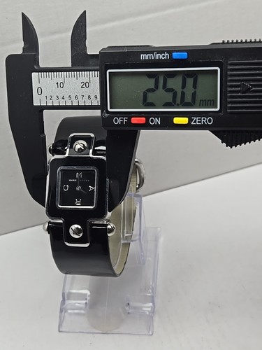 Orologio Donna Vintage Marc Jacobs Nero Quarzo Polsino Pelle Argento Batteria Nuova - Foto 4 di 11