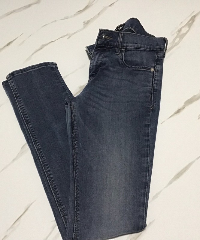 Express Skinny Jeans Sz 2 GUC