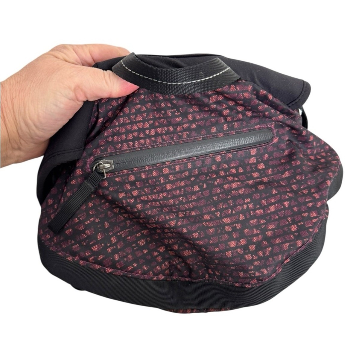 Lululemon Run All Day Backpack
Shatter Weave Dust Coral Plum / Black, GUC Lululemon Run All Day BackpackShatter Weave Dust Coral Plum  main image 4