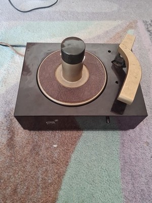 His Masters Voice 2107 Plattenspieler 
