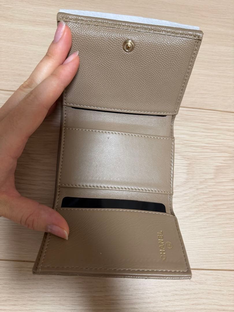 CHANEL Wallet Caviar Skin Beige Tri-Fold Champagne Gold Box & Extras thumbnail 4