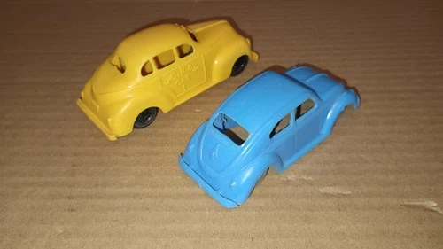 Vintage Hard Plastic Marx 1960's Yellow Cab & VW. Bug SHIP TO U.S. ONLY.