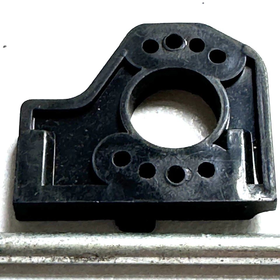 Tamiya TB01 1/10th Centre Drive Shaft & Plastic Motor Mount (USED) - OZRC - image 4 of 4