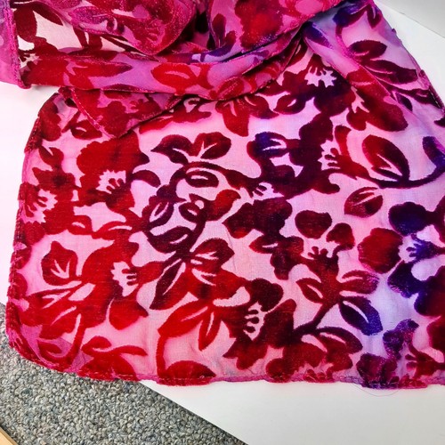 Hand Dyed Velvet Silk Scarf NEW without Tags Floral Spring Red Blue Shimmers - Picture 4 of 8