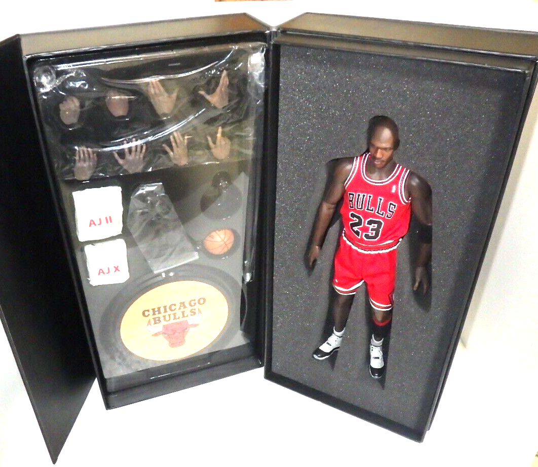 Enterbay Michael Jordan Real Masterpiece 1/6 Figure Road Jersey