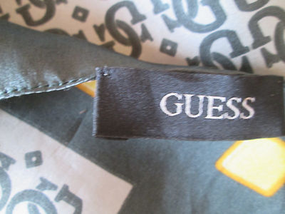 Foulard Carré GUESS Vintage En Soie 100% - 51x51 Cm - Ton Bleu - Tour De Cou - Occasion