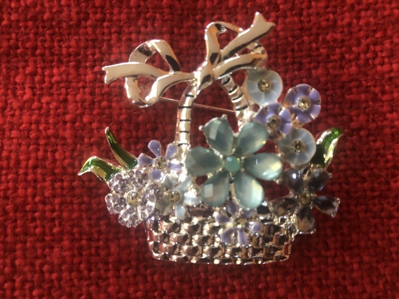 brooch- Basket with flowers -Spring, Easter, Mother's Day  Anne Klein  NEW!