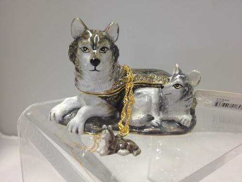 Wolf and Cub Enameled Trinket Box Hidden Treasures with Necklace - Picture 2 of 2