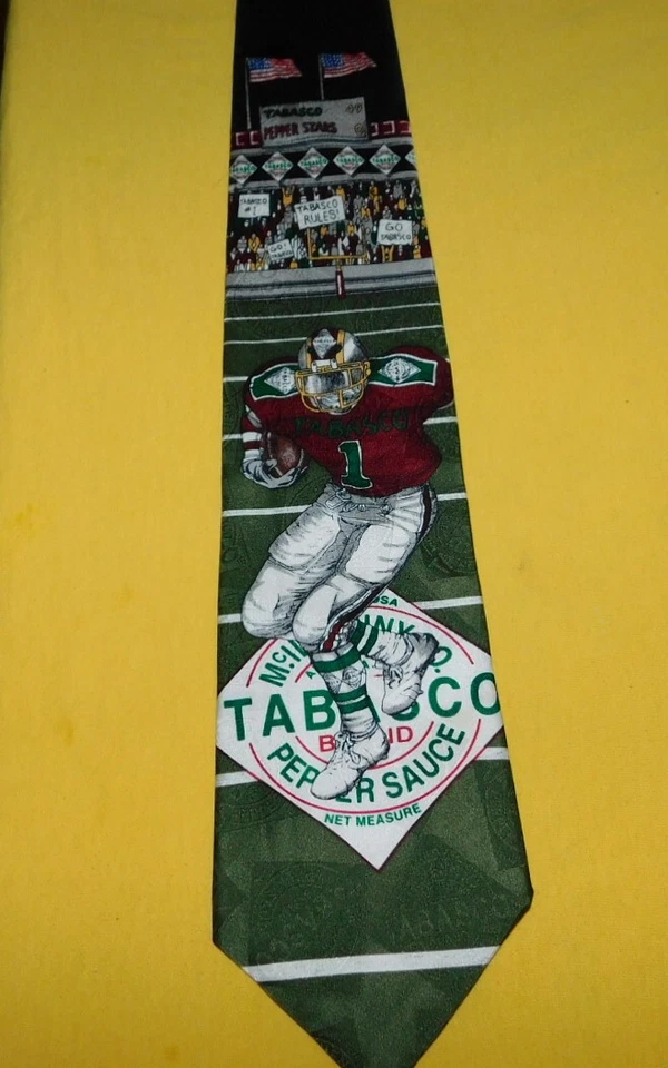 CORBATA CON MOTIVO DE JUGADOR DE FÚTBOL AMERICANO TABASCO HECHA EN EE. UU. NEGRA/ROJA/VERDE - CORBATAS DE DISEÑADOR Foto 2 de 4