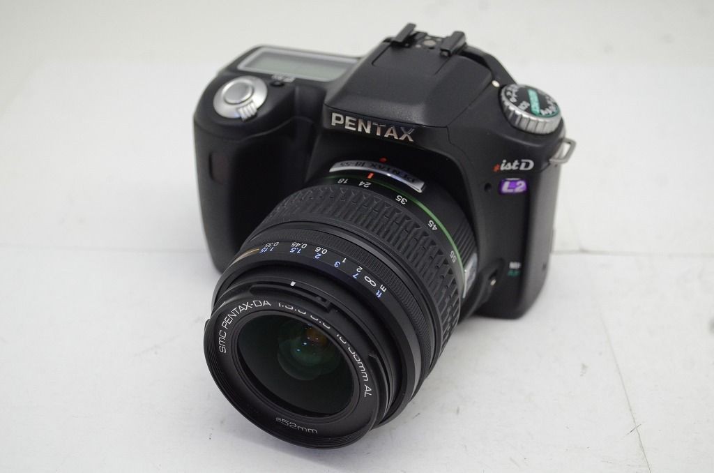 PENTAX *ist DL2 Digital SLR Camera with smc PENTAX DA 18-55mm Lens