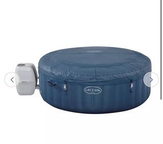 Excellent Condition Used Lay Z Spa Milan Hot Tub (with spare working pump)