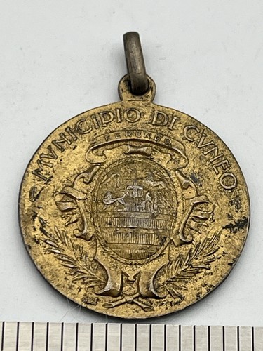 Original Italian  WW1  Medal 1914 - 1918 Badge Pin Comparative