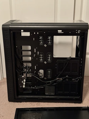 Thermaltake View 37 ARGB Edition, Used, with Cosmetic Defect