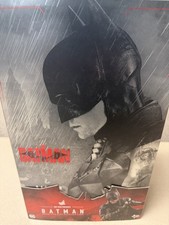 Hot Toys MMS638 THE BATMAN 1 6. Open Box. See Pics