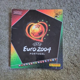 Panini UEFA Euro 2004 Portugal Sticker Album fast vollständig.
