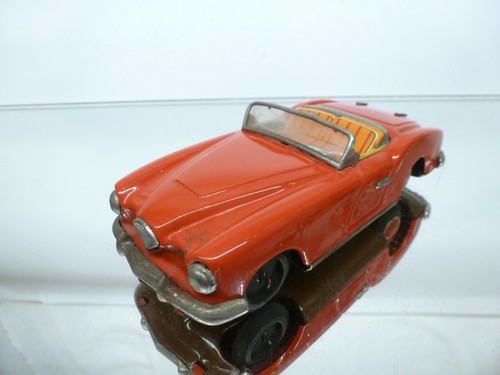 1954 KAISER DARRIN CONVERTIBLE JAPAN TIN TOY - RED 1:50 - NICE CONDITION - 132 - Picture 1 of 9