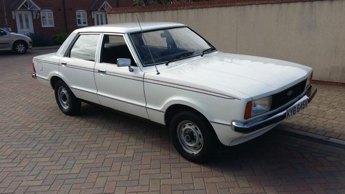 Ford Cortina mk4 1.6L rare barn garage find 72k on clock ideal 1st classic car - Picture 7 of 12