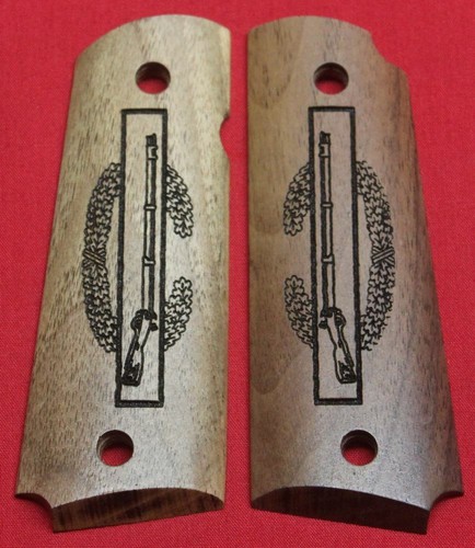 POIGNÉES LASER ROUGE CAOUTCHOUC 1911 GOVERNMENT, COMMANDER ET CLONES HOGUE