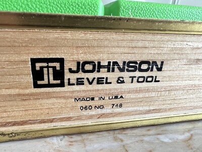 Vtg Johnson 48'' Heavy Duty Laminated Hardwood Brass Bound Level 748 w/ OEM Case