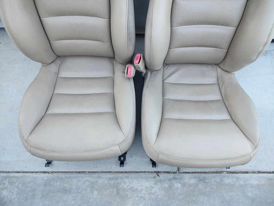 Комплект спортивных сидений Chevrolet Corvette C6 2005-2011 годов выпуска желтовато-коричневые с подогревом - Изображение 2 из 4