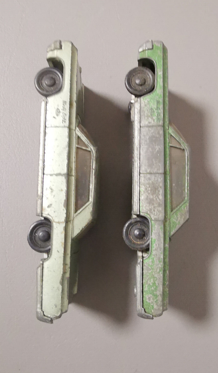 Siku Modellauto - 2 x V 245 Oldsmobile 98 Holiday Sports Coupe