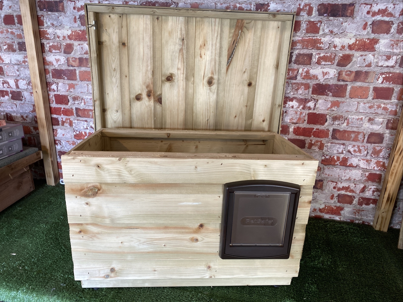 Cat Kennel small Dog House box/shelter DELIVERED FULLY ASSEMBLED eBay