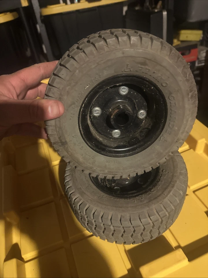 Neumáticos y ruedas de transmisión de Hoveround MPV5 Foto 4 de 4