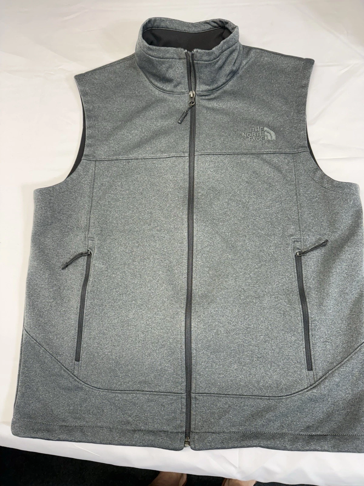 The North Face Men's Size Med Windwall Full Zip Hiking Vest