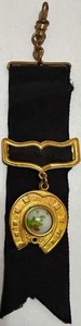 Watch fob: Mourning fob, ART GLASS in good luck-horseshoe (Lot #274)