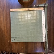 VTG Premier Brand Paper Cutter Chicago Photo Materials Co - 11x11 - Guillotine