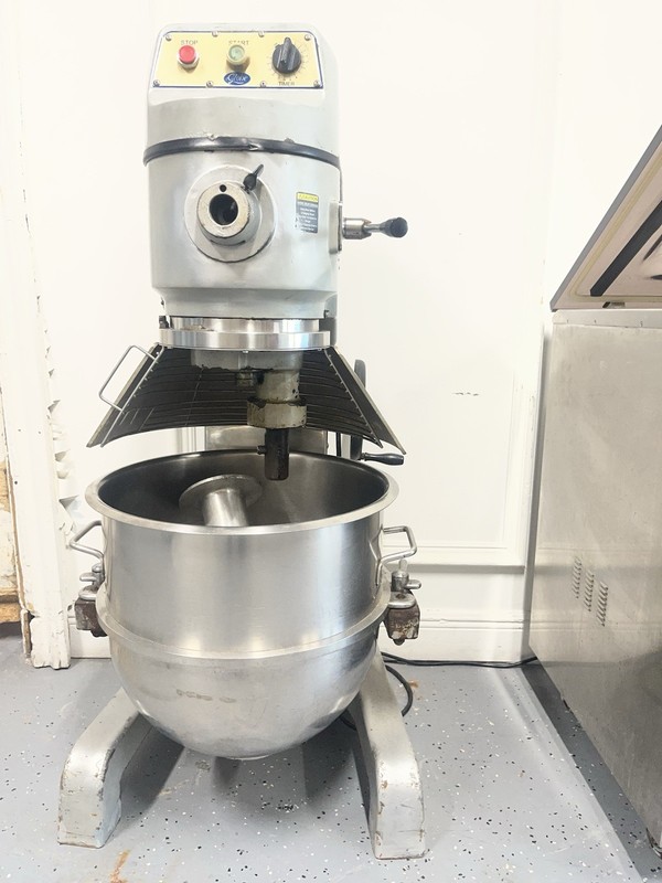 Globe SP60P-3 Floor Model Planetary Mixer, 3-Speed Commercial